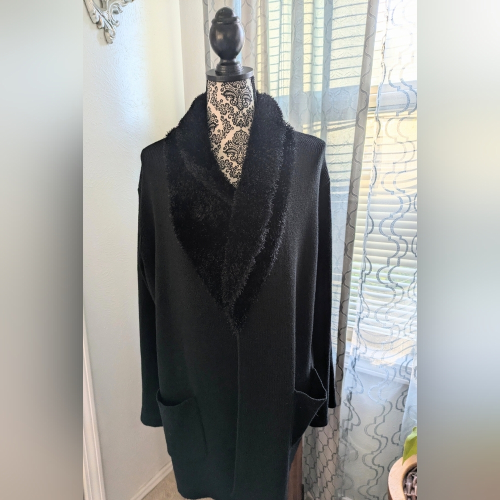 Black Open Cardigan with Fluff collar